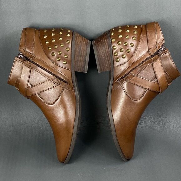 NURTURE Flint BROWN LEATHER Brass Rivets Zip ANKLE Booties womens size 10 - Picture 4 of 9